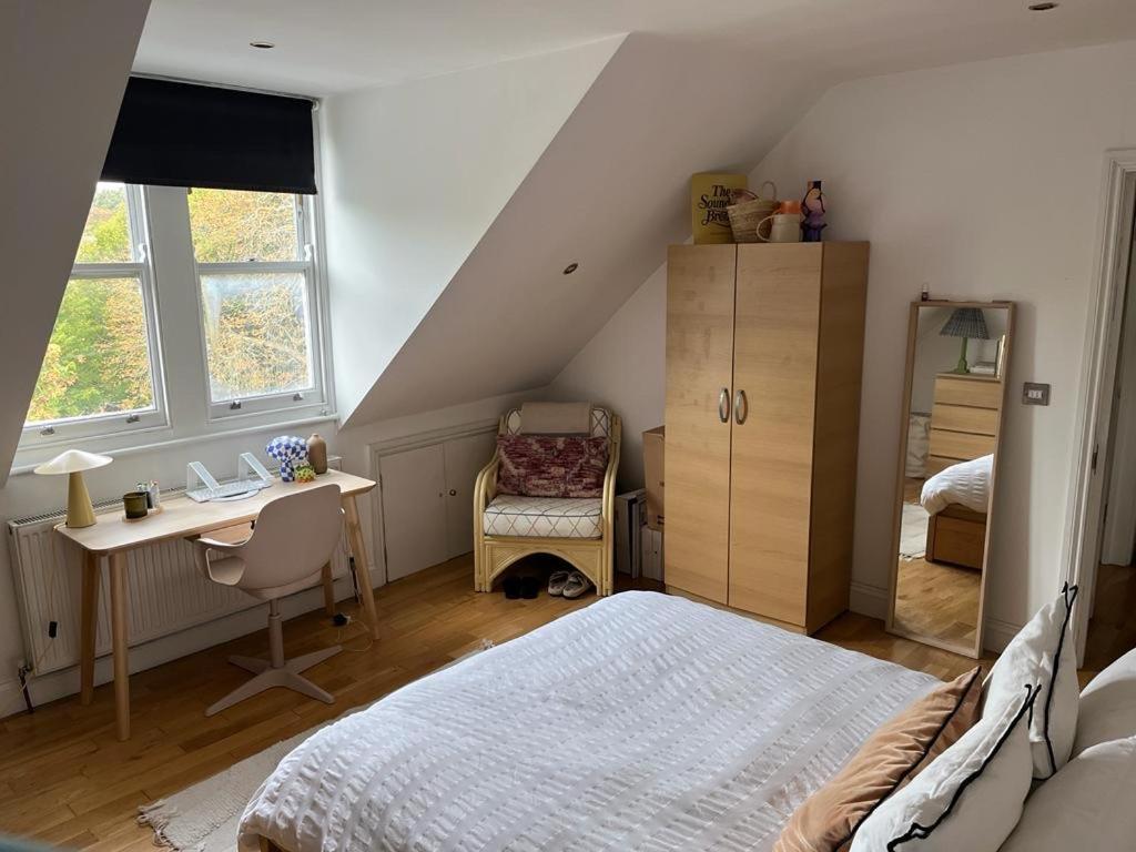 2 Bedroom Top Floor Flat, West Dulwich Free Street Parking Londres Extérieur photo